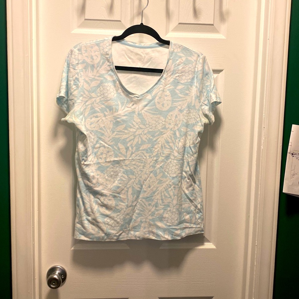 Pineapple print tshirt